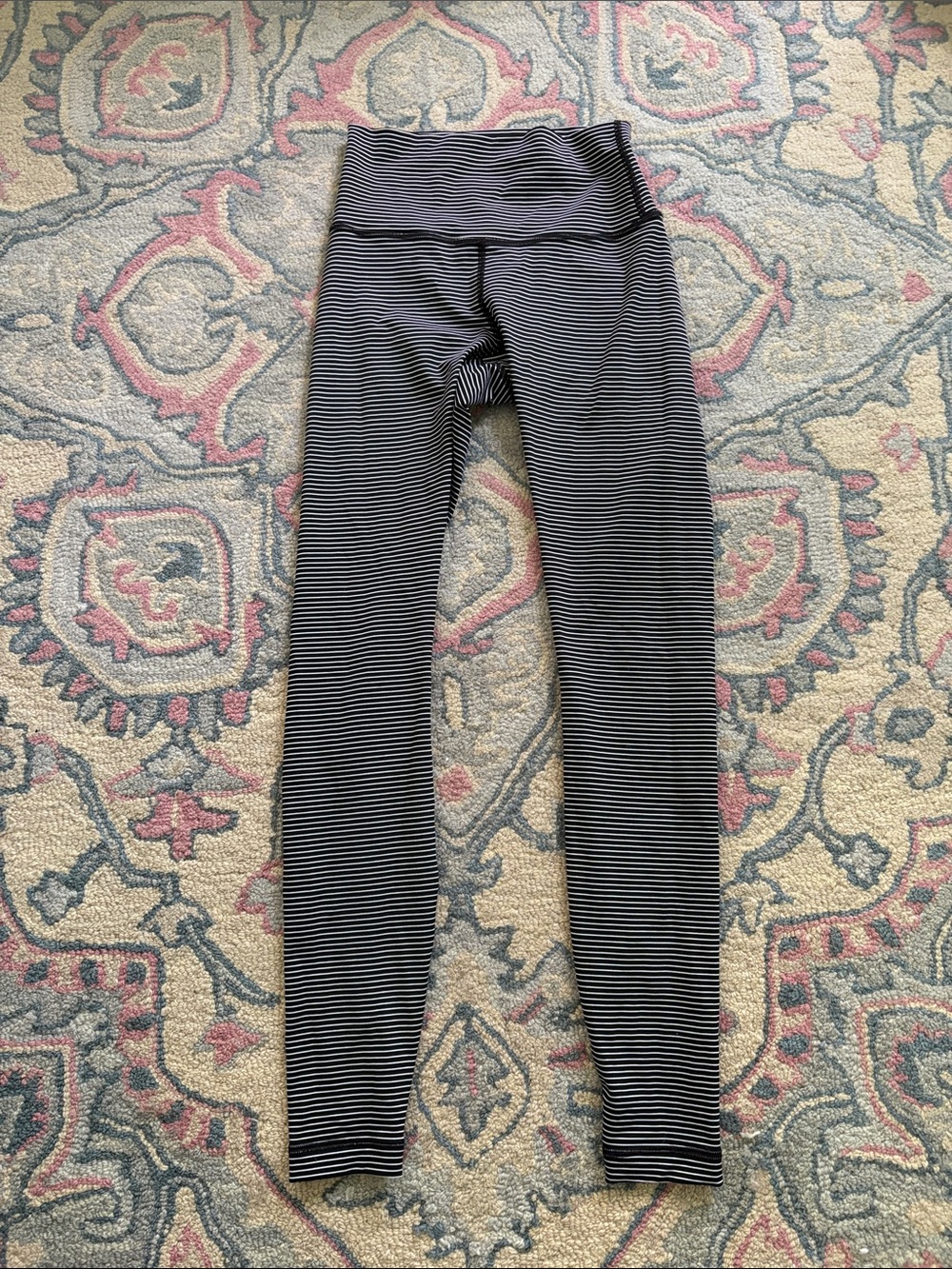 High-Waist Striped Active Lululemon Leggings - Black & White